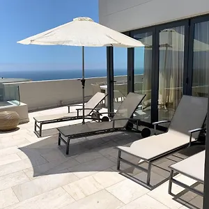 https://6-on-clifton-spacious-2-bedroom-apartment.hotels-capetown.com